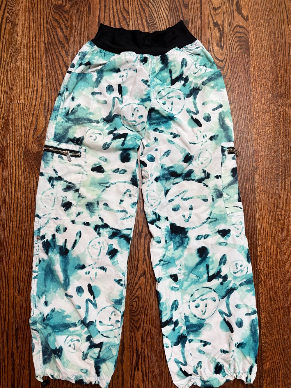 Zumba Fitness cargos print Teal/turquoise & Black & white.  Great condition sz M